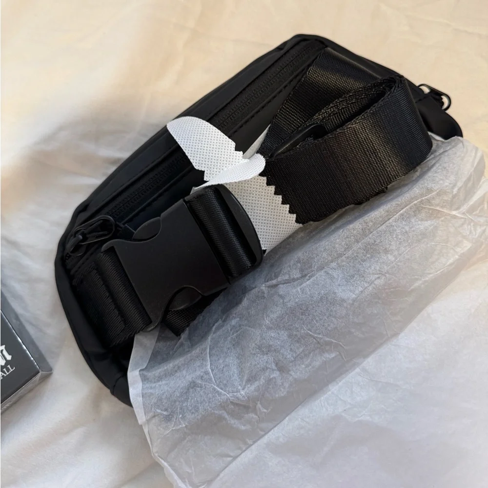 Lady Gaga mayhem ball vip package - Picture 3 of 9